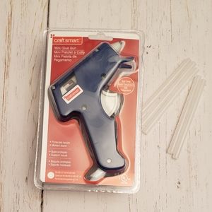Craft Smart Mini Glue Gun, High Temp